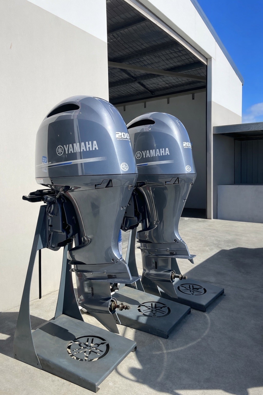 Twin Yamaha 200XCA
